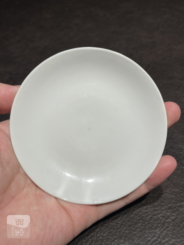 清光绪 粉彩描金百蝶盖碗一对 - 图9